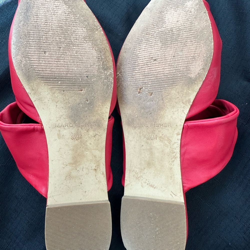 Red Marc fisher mule - Picture 4 of 5
